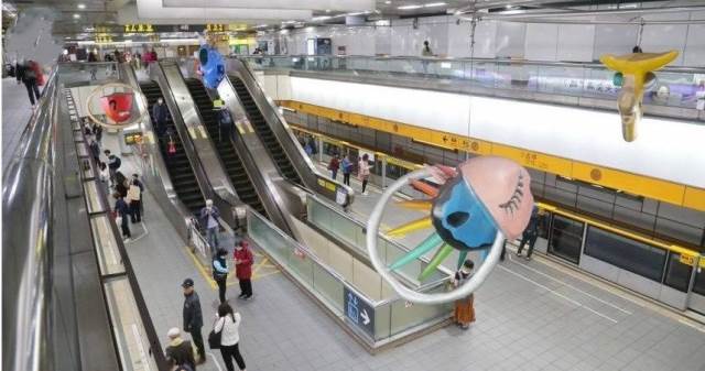 北捷廁所「15分鐘會警報」？她蹲20分鐘沒事　一票人卻認了